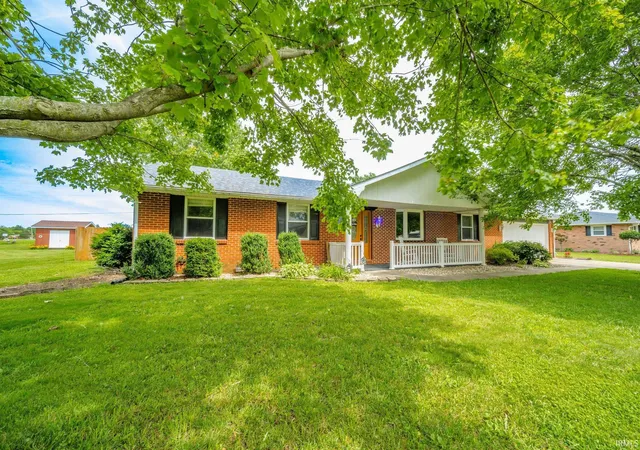 Photo 3 of Manufactured home for sale at 2916 Country Ests Dr, New Castle, IN 47362 | MLS# 202623626 | Listing updated on 2026-09-21