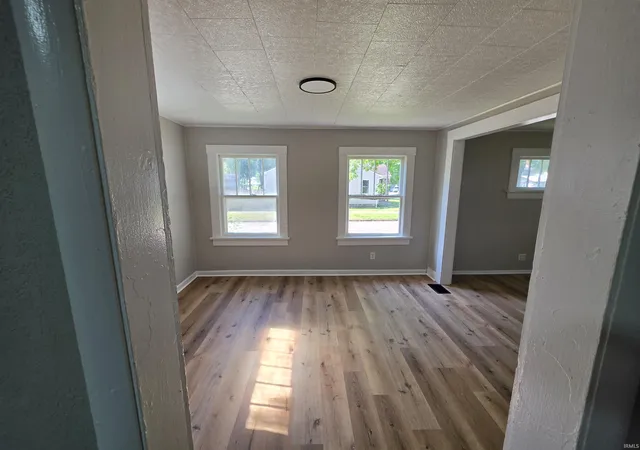 5th image of 3029 Central Dr, Fort Wayne, IN 46806 | MLS# 202623628