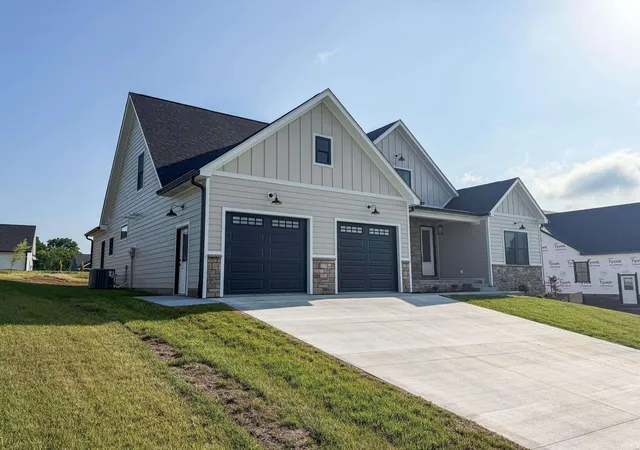 2nd image of 831 Spyglass Hill Dr, Bedford, IN 47421 | MLS# 202623642