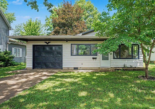 2nd image of 676 Milwaukee Ave, Elkhart, IN 46514 | MLS# 202623644