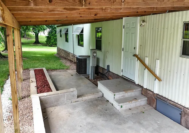 13th image of 646 W Seitz St, Jasper, IN 47546 | MLS# 202623669