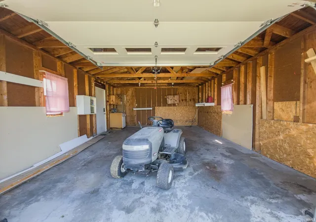 16th image of 431 W 6th St, Mount Carmel, IL 62863 | MLS# 202623679