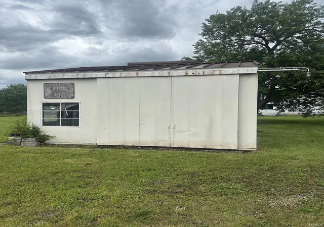 2nd image of 1018 W Washington St, Hartford City, IN 47348 | MLS# 202623682