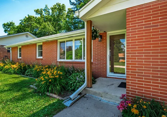 Photo 2 of Manufactured home for sale at 1505 N Briar Rd, Muncie, IN 47304 | MLS# 202623683 | Listing updated on 2026-09-04