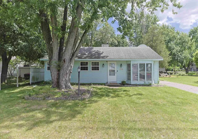 Photo 1 of Manufactured home for sale at 25916 Lake Dr, Elkhart, IN 46514 | MLS# 202623710 | Listing updated on 2026-09-16