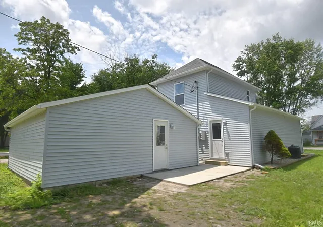Homes for sale in Otterbein, IN | 29 W 4th St, Otterbein, IN 47970 | MLS# 202623713