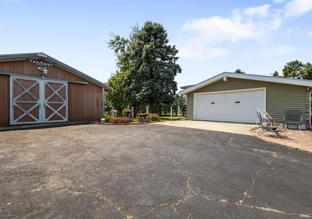 Homes for sale in Mishawaka, IN | 13982 Kline Rd, Mishawaka, IN 46544 | MLS# 202623722
