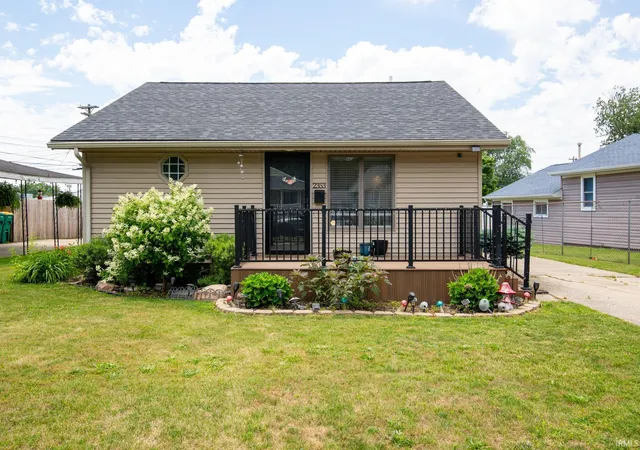 Homes for sale in Mishawaka, IN | 2353 Normandy Dr, Mishawaka, IN 46545 | MLS# 202623725