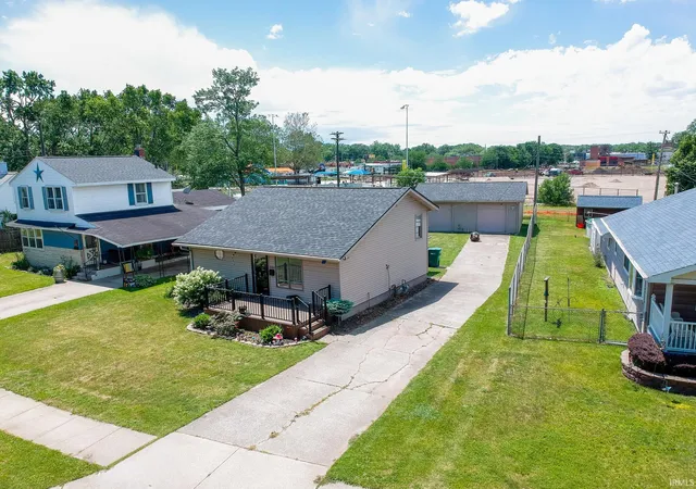 Homes for sale in Mishawaka, IN | 2353 Normandy Dr, Mishawaka, IN 46545 | MLS# 202623725