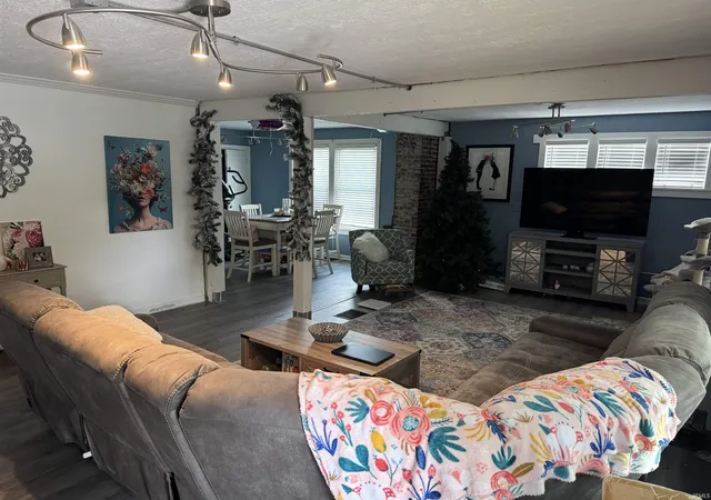 Photo 4 of Manufactured home for sale at 109 E Roe, Ossian, IN 46777 | MLS# 202623736 | Listing updated on 2026-09-18