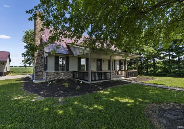 Homes for sale in Frankfort, IN | 6253 N County Rd 300 W Rd, Frankfort, IN 46041 | MLS# 202623748