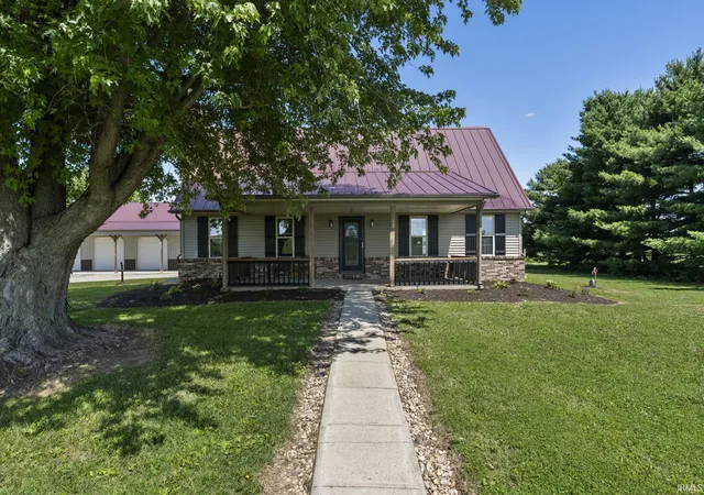 Homes for sale in Frankfort, IN | 6253 N County Rd 300 W Rd, Frankfort, IN 46041 | MLS# 202623748