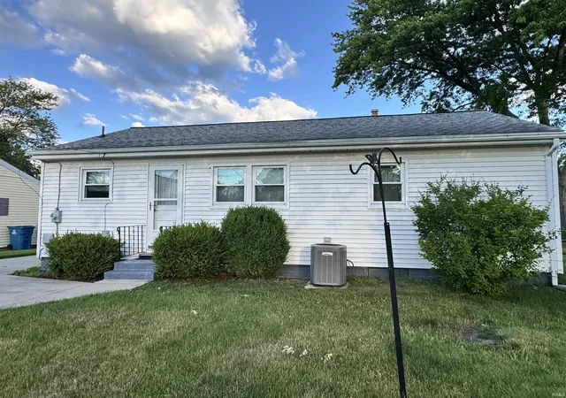 4th image of 54668 28Th St, South Bend, IN 46635 | MLS# 202623764