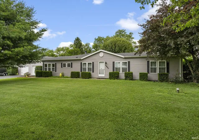 Homes for sale in Frankfort, IN | 2890 Washington Ave, Frankfort, IN 46041 | MLS# 202623767