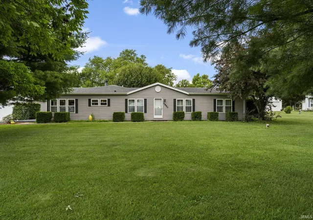 Homes for sale in Frankfort, IN | 2890 Washington Ave, Frankfort, IN 46041 | MLS# 202623767