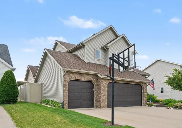42nd image of 1479 Golf View Dr, Nappanee, IN 46550 | MLS# 202623787