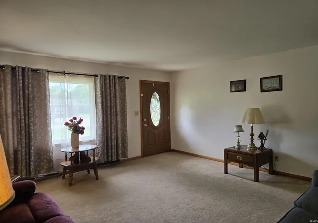 3rd image of 306 Eastgate Dr, Vincennes, IN 47591 | MLS# 202623795