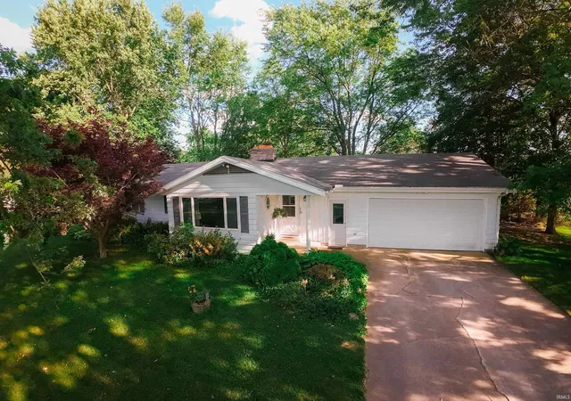 Photo 3 of Sale Pending at 21230 County Rd 40, Goshen, IN 46526 | MLS# 202623804 | Listing updated on 2026-08-22