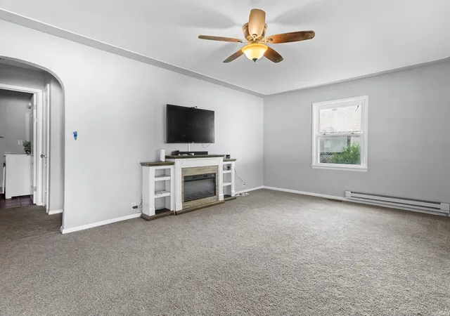Photo 3 of Manufactured home for sale at 408 N Greenberry St, Sweetser, IN 46987 | MLS# 202623808 | Listing updated on 2026-07-19