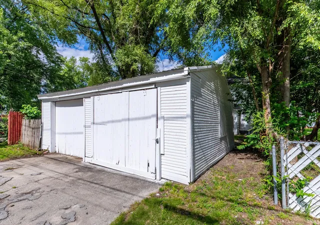 35th image of 3026 Monroe St, Fort Wayne, IN 46806 | MLS# 202623816