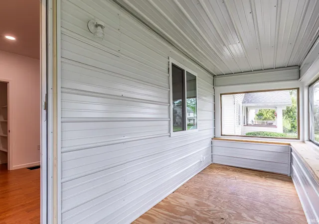 5th image of 3026 Monroe St, Fort Wayne, IN 46806 | MLS# 202623816