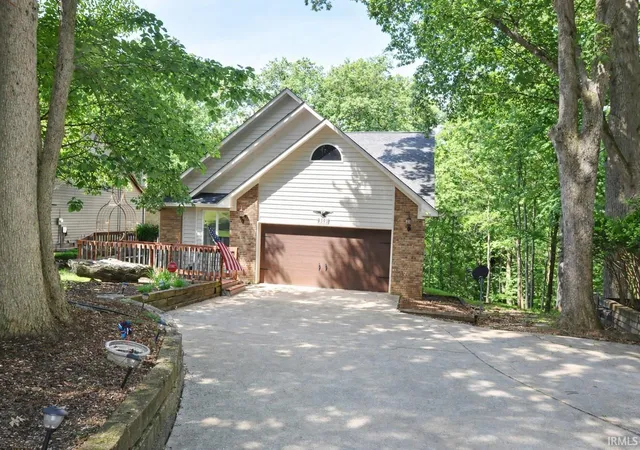 1st image of 9392 S Harbour Pointe Dr, Bloomington, IN 47401 | MLS# 202623869
