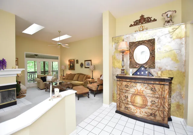 3rd image of 9392 S Harbour Pointe Dr, Bloomington, IN 47401 | MLS# 202623869