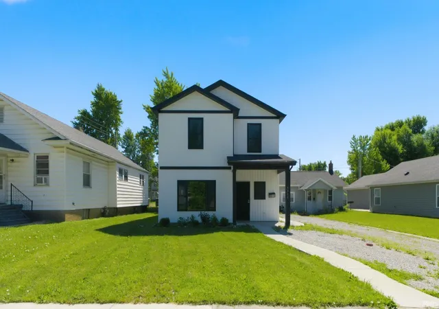 Photo 1 of Manufactured home for sale at 3319 Euclid Ave, Fort Wayne, IN 46806 | MLS# 202623885 | Listing updated on 2026-07-10