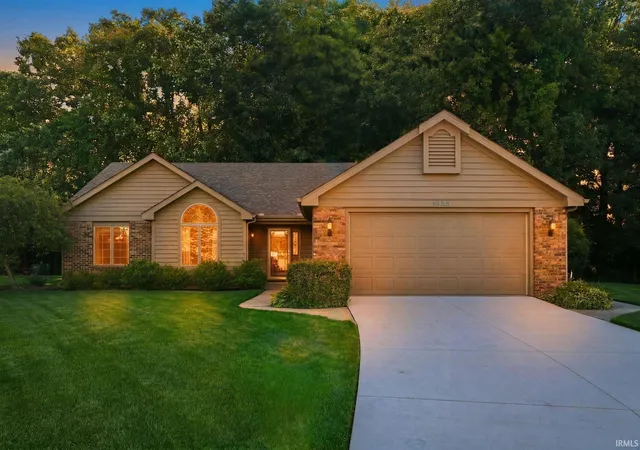 Photo 2 of Sale Pending at 1635 Summer Glen Pl, Fort Wayne, IN 46825 | MLS# 202623887 | Listing updated on 2026-08-25