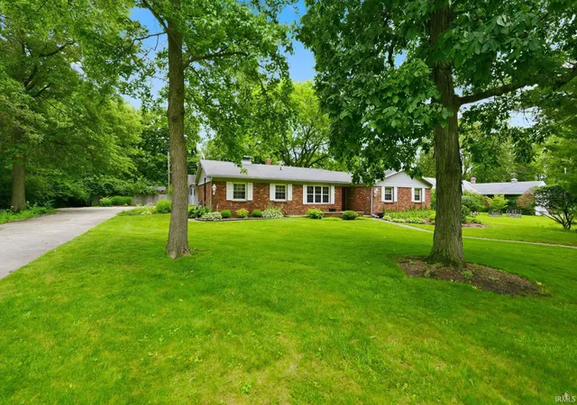 Homes for sale in Muncie, IN | 4008 N Locust St, Muncie, IN 47304 | MLS# 202623903