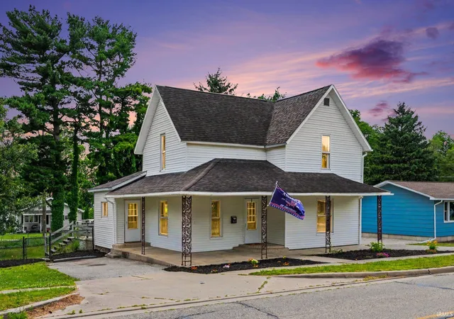 Photo 1 of Sale Pending at 1031 N Huntington St, Syracuse, IN 46567 | MLS# 202623914 | Listing updated on 2026-09-21