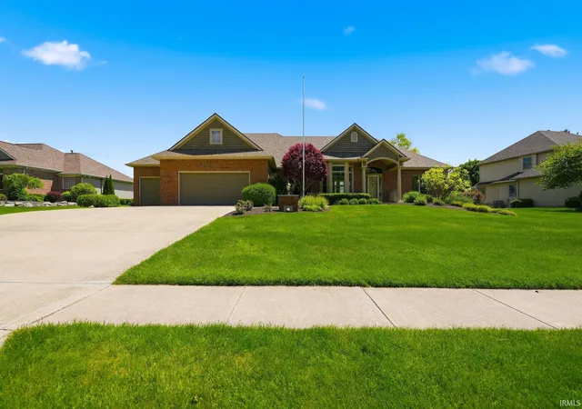 Homes for sale in Fort Wayne, IN | 527 Chestnut Hills Pkwy, Fort Wayne, IN 46814 | MLS# 202623919
