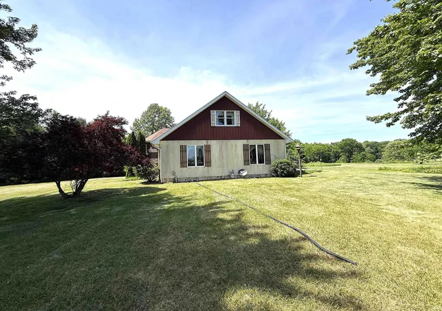 Photo 4 of Sale Pending at 18568 6th Road, Plymouth, IN 46563 | MLS# 202623921 | Listing updated on 2026-07-31