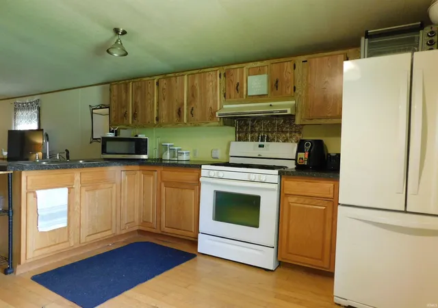 Photo 3 of Manufactured home for sale at 7735 W Swick Rd, Claypool, IN 46510 | MLS# 202623932 | Listing updated on 2026-06-26
