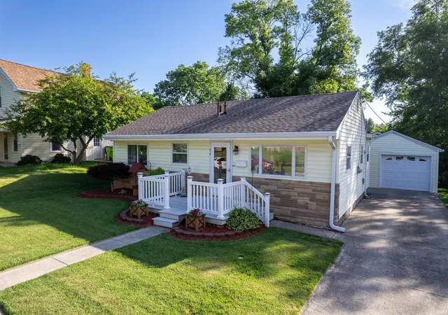 Homes for sale in Huntington, IN | 619 Buchanan St, Huntington, IN 46750 | MLS# 202623937