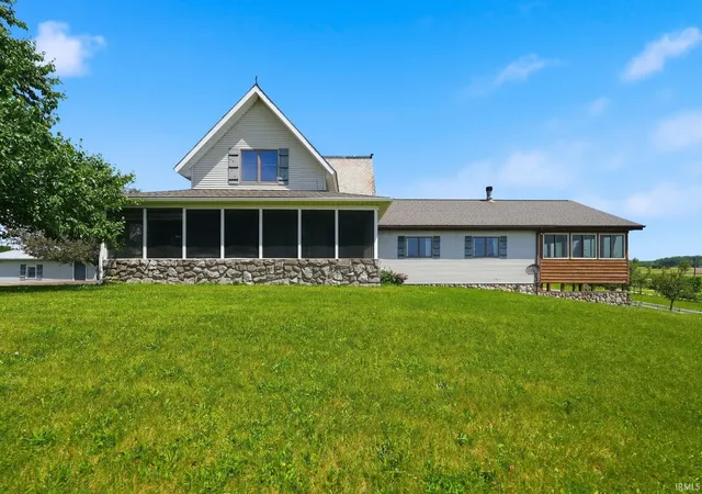 Homes for sale in Columbia City, IN | 560 W 600 N, Columbia City, IN 46725 | MLS# 202623939