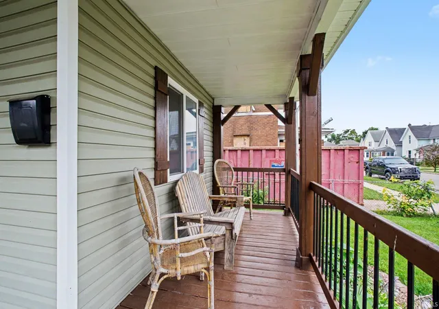 Photo 3 of Sale Pending at 401 W 6th Street, Mishawaka, IN 46544 | MLS# 202623948 | Listing updated on 2026-07-17