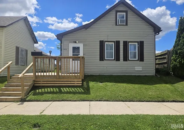 Homes for sale in Frankfort, IN | 403 W Armstrong St, Frankfort, IN 46041 | MLS# 202623963