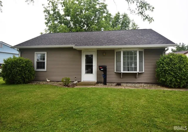 Homes for sale in Frankfort, IN | 2057 Washington Dr, Frankfort, IN 46041 | MLS# 202623992