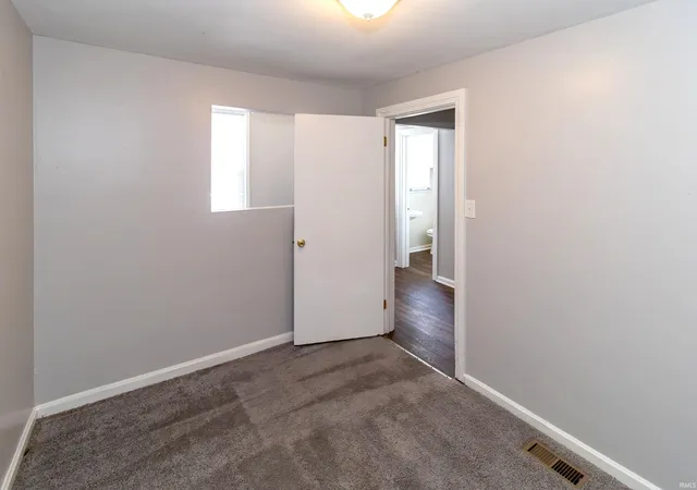 Photo 5 of Manufactured home for sale at 314 S Welworth Ave, Evansville, IN 47714 | MLS# 202624018 | Listing updated on 2026-06-19