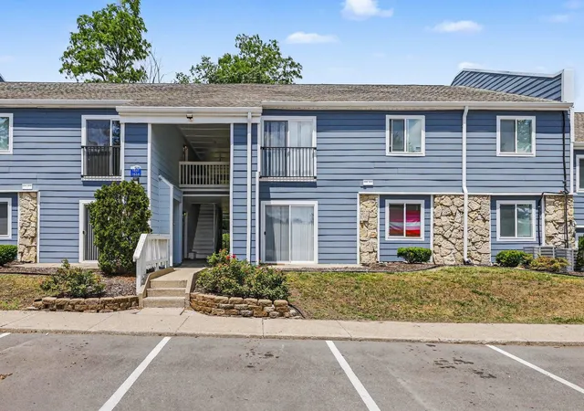 1st image of 1801 Irish Wy #1851, South Bend, IN 46637 | MLS# 202624021