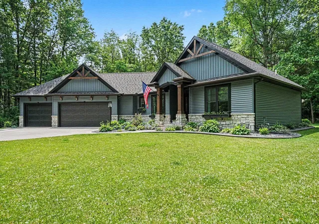 3rd image of 13912 Shavano Peak Dr, Middlebury, IN 46540 | MLS# 202624023