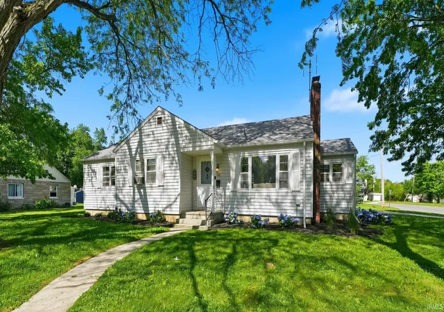 Homes for sale in Columbia City, IN | 116 Hilltop Dr, Columbia City, IN 46725 | MLS# 202624033