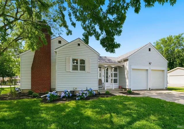 Homes for sale in Columbia City, IN | 116 Hilltop Dr, Columbia City, IN 46725 | MLS# 202624033