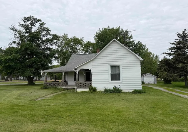 Homes for sale in Templeton, IN | 6414 S 600 E, Templeton, IN 47986 | MLS# 202624051