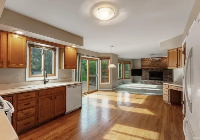 Photo 2 of Sale Pending at 51595 Harvester Dr, Granger, IN 46530 | MLS# 202624053 | Listing updated on 2026-08-29