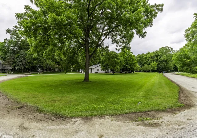 Homes for sale in Columbia City, IN | 1020 N Greenbriar Dr, Columbia City, IN 46725 | MLS# 202624062