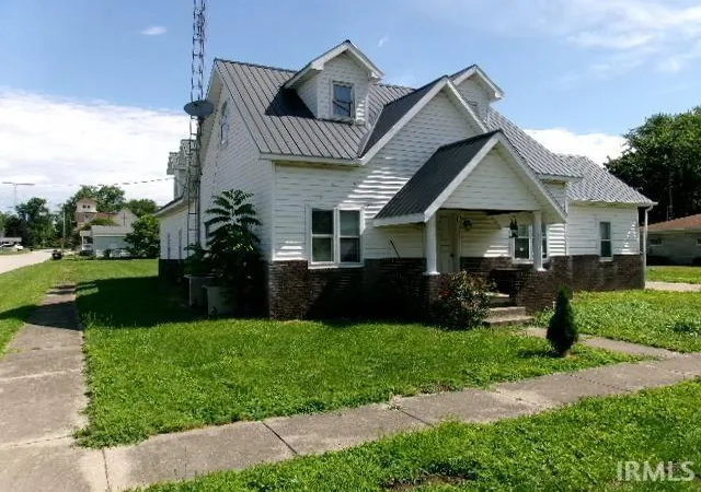 25th image of 290 W Prarie St, Lyons, IN 47443 | MLS# 202624065