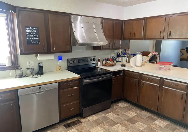 5th image of 290 W Prarie St, Lyons, IN 47443 | MLS# 202624065