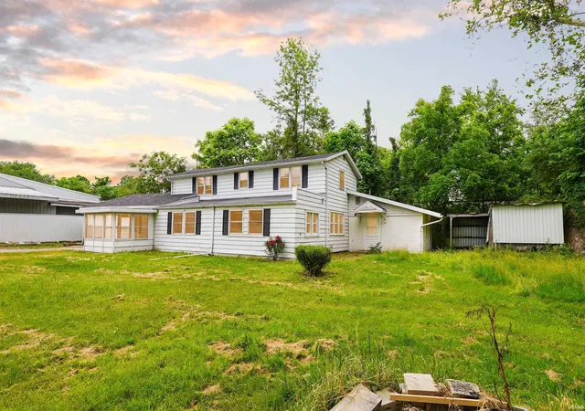 Homes for sale in Warsaw, IN | 912 W Winona Ave, Warsaw, IN 46580 | MLS# 202624079